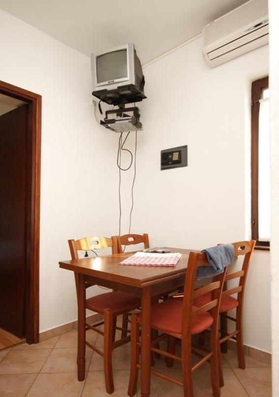 Apartment Radovan Пореч Екстериор снимка