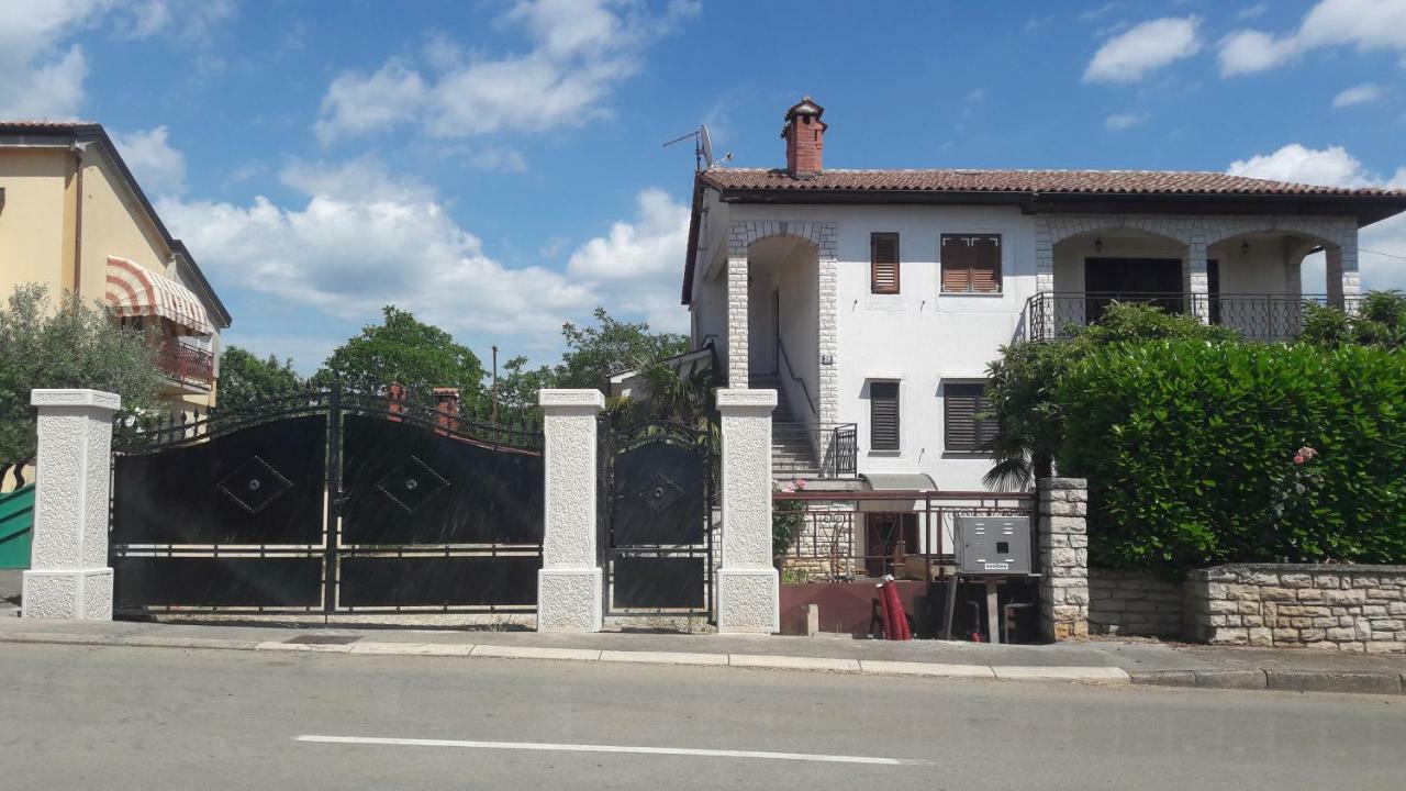 Apartment Radovan Пореч Екстериор снимка